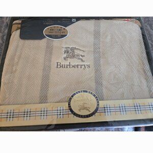 NIB Authentic Burberrys Textured Blanket / Throw